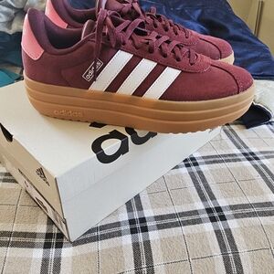 Brand new adidas VL court boldJ